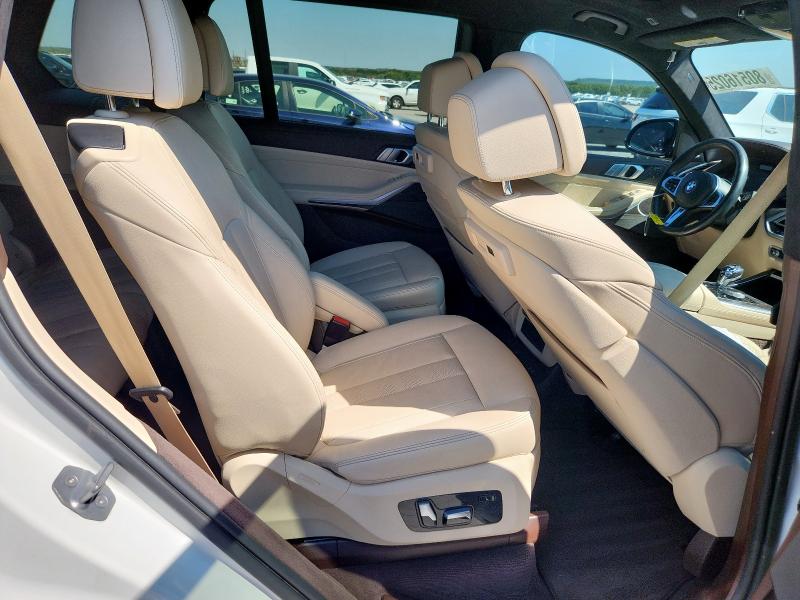 2019 BMW X7 XDRIVE5 5UXCX4C52KLS37502