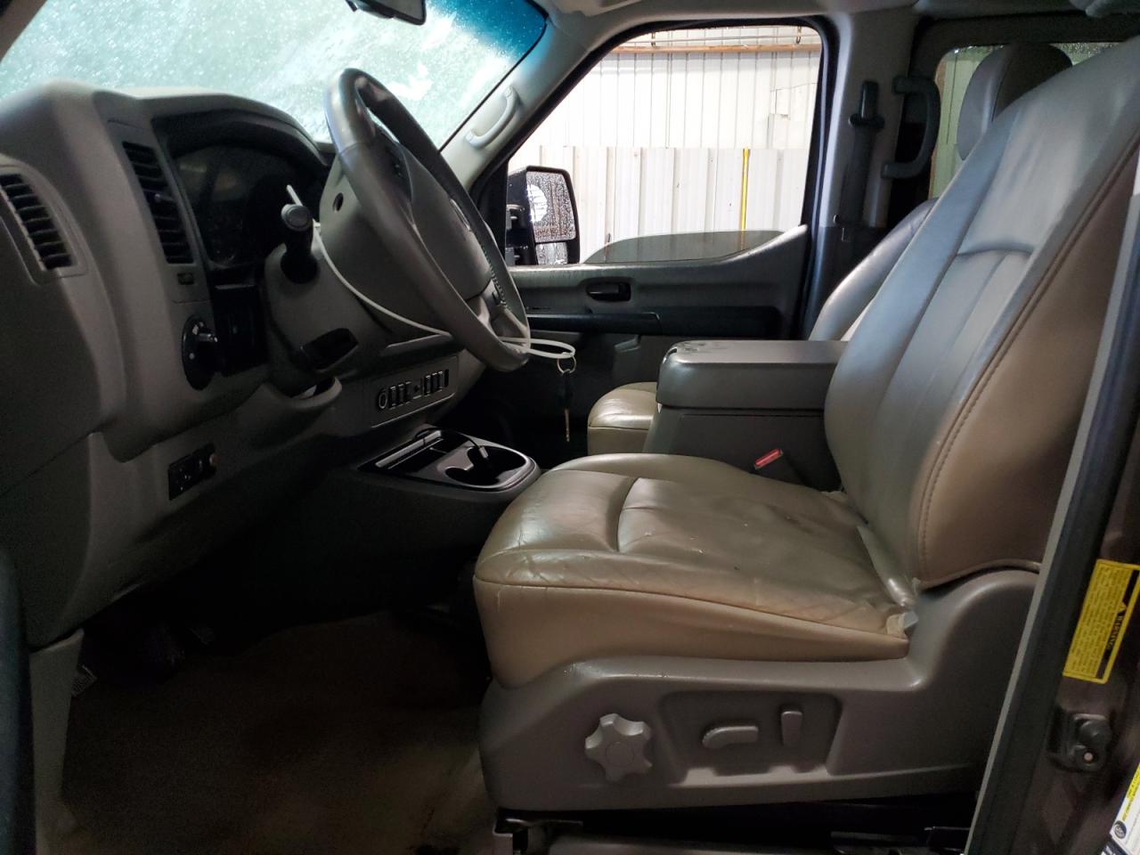 NISSAN NV3500 3500 S