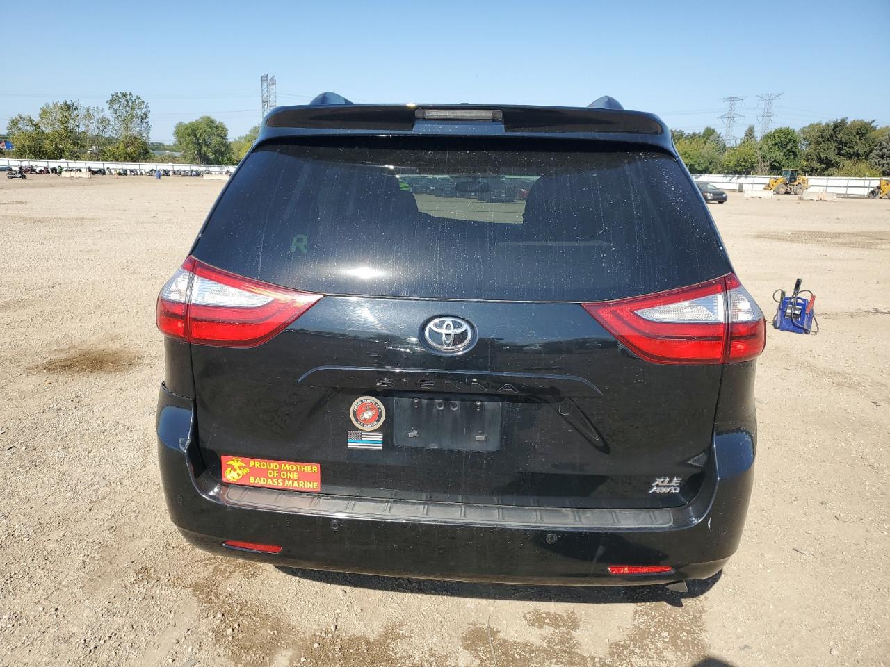 TOYOTA SIENNA XLE