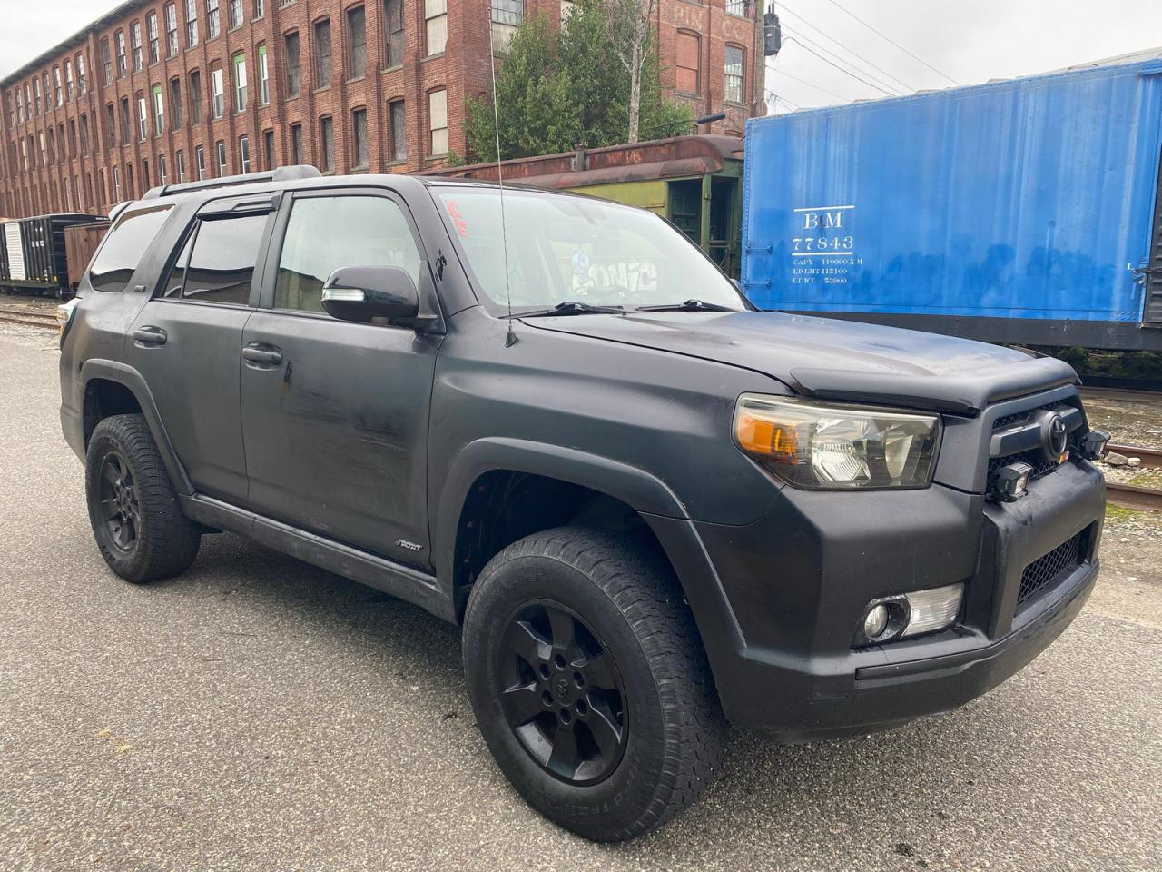 TOYOTA 4RUNNER SR5