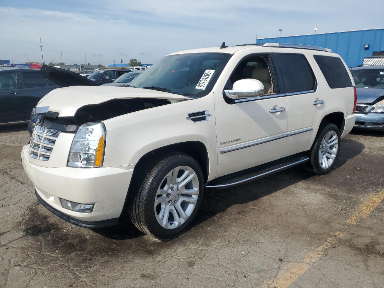 CADILLAC ESCALADE LUXURY