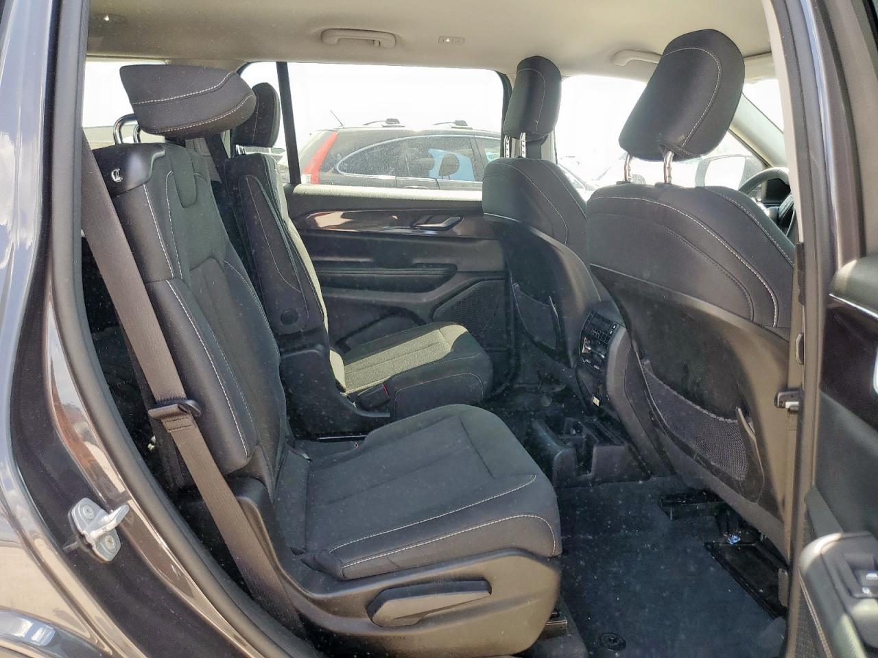 JEEP GRAND CHEROKEE L LAREDO