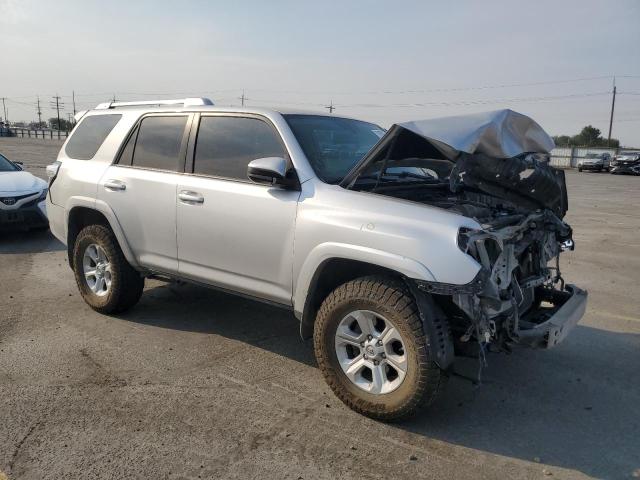 2018 TOYOTA 4RUNNER SR JTEBU5JR6J5534448