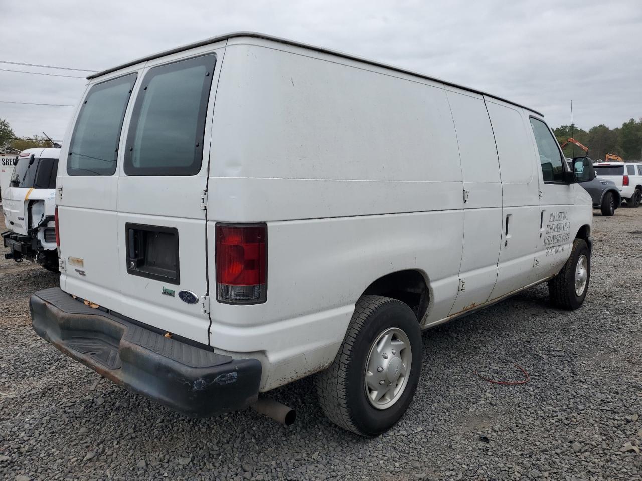 FORD ECONOLINE E250 VAN