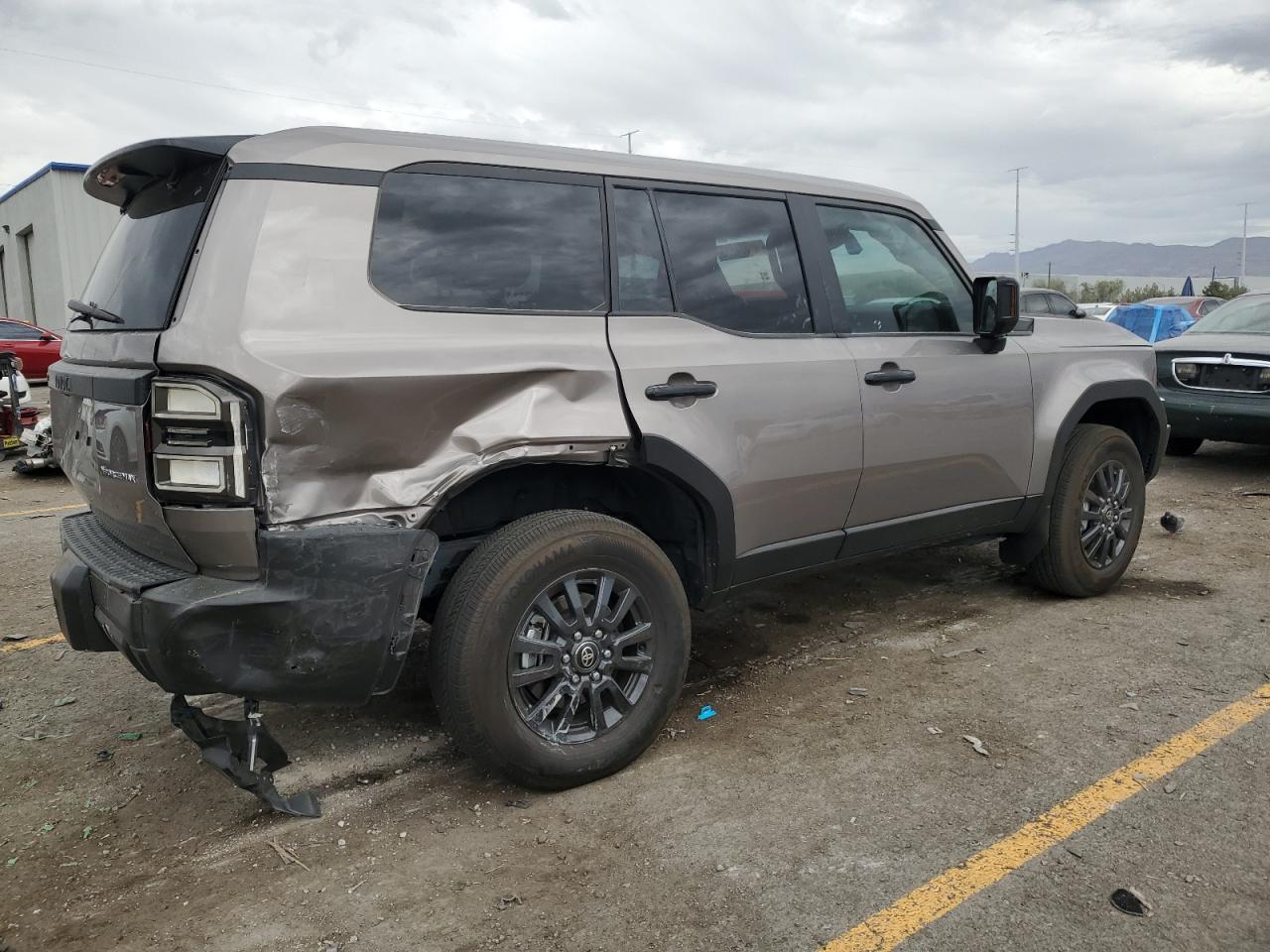 TOYOTA LAND CRUISER BASE