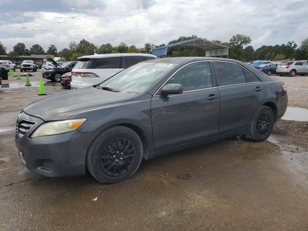 TOYOTA CAMRY BASE