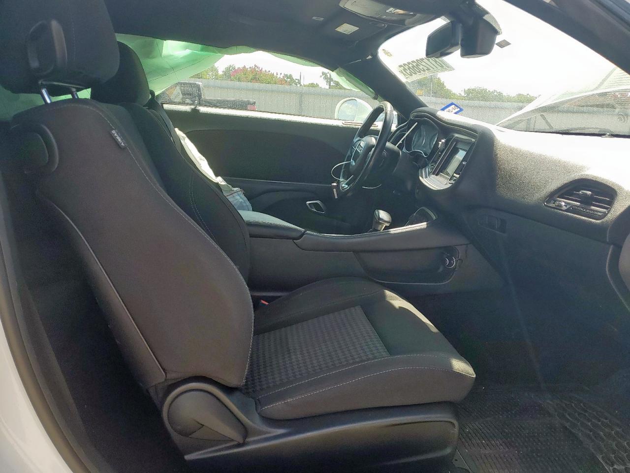 DODGE CHALLENGER SXT