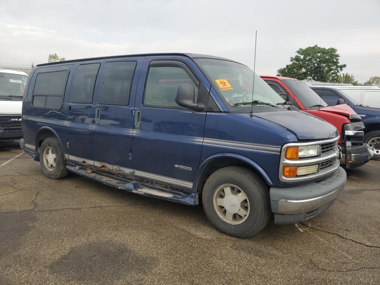 Lot #3273822375 2001 CHEVROLET EXPRESS G1500