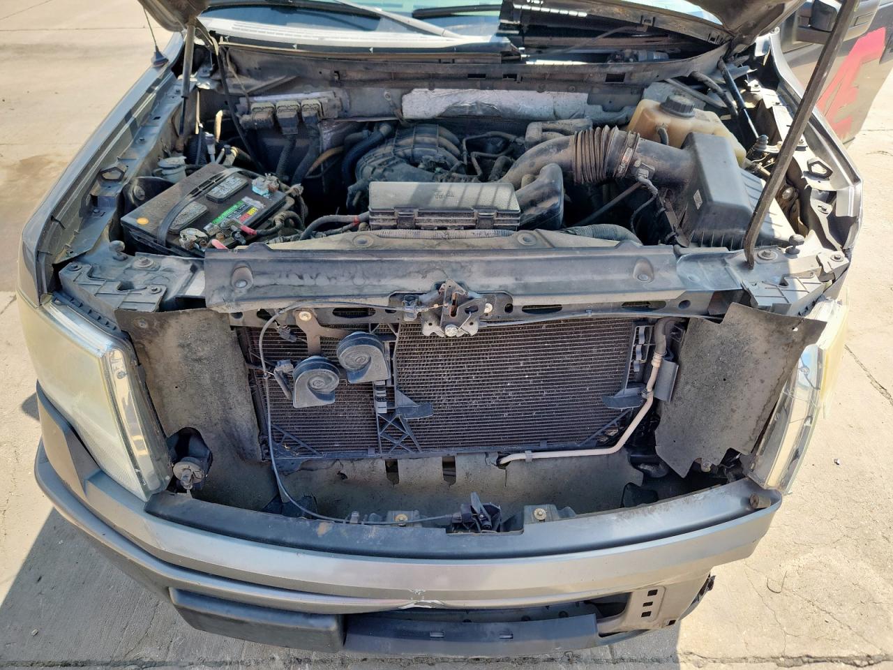 FORD F-150 SUPER CAB