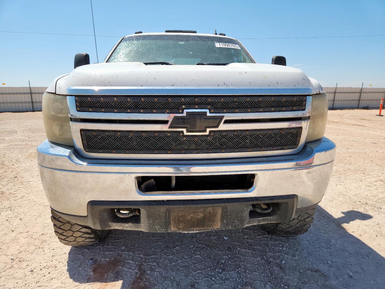 Lot #3279913276 2011 CHEVROLET TRUCK SLVRDO 3500 CREW 4WD