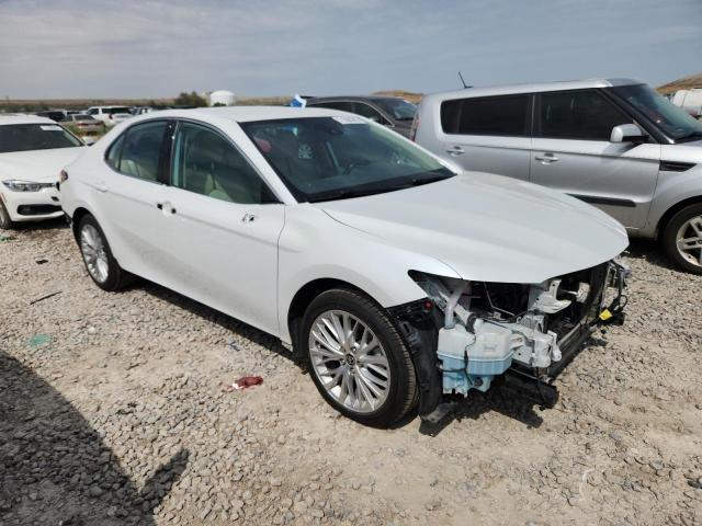 2020 TOYOTA CAMRY XLE 4T1F11AKXLU979130