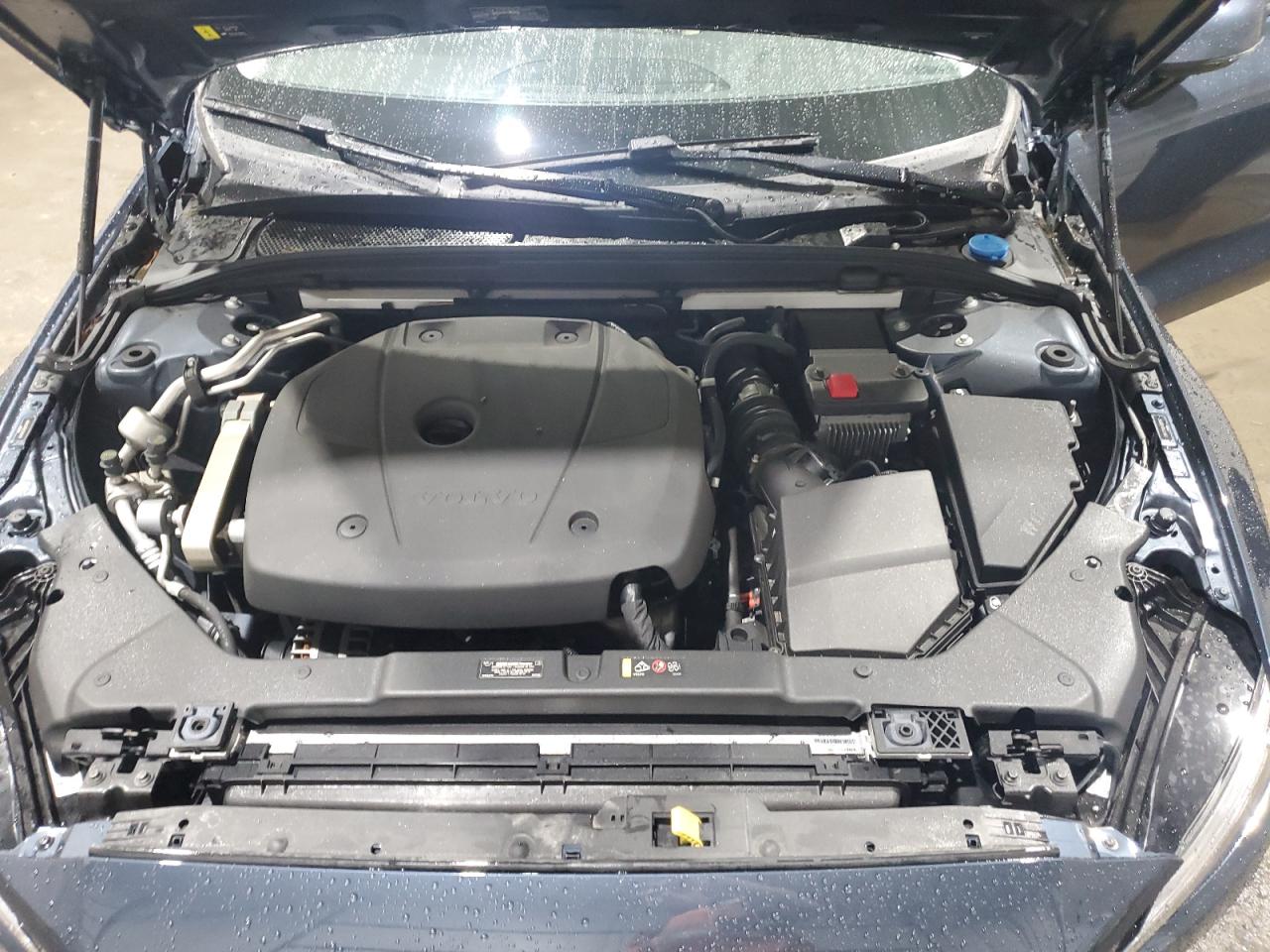 VOLVO S60 T6 MOMENTUM