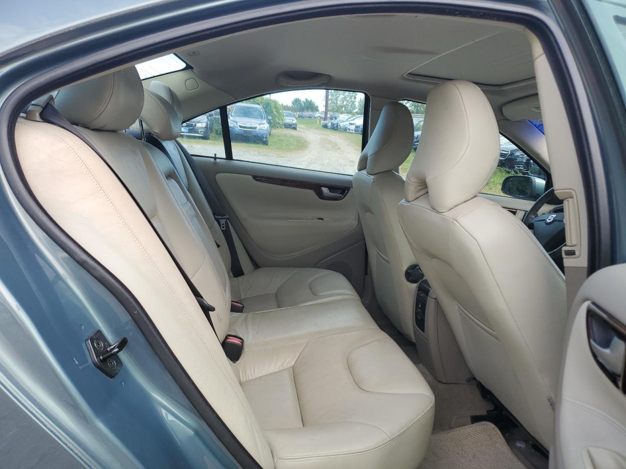 Lot #3240105541 2005 VOLVO S60 2.5T