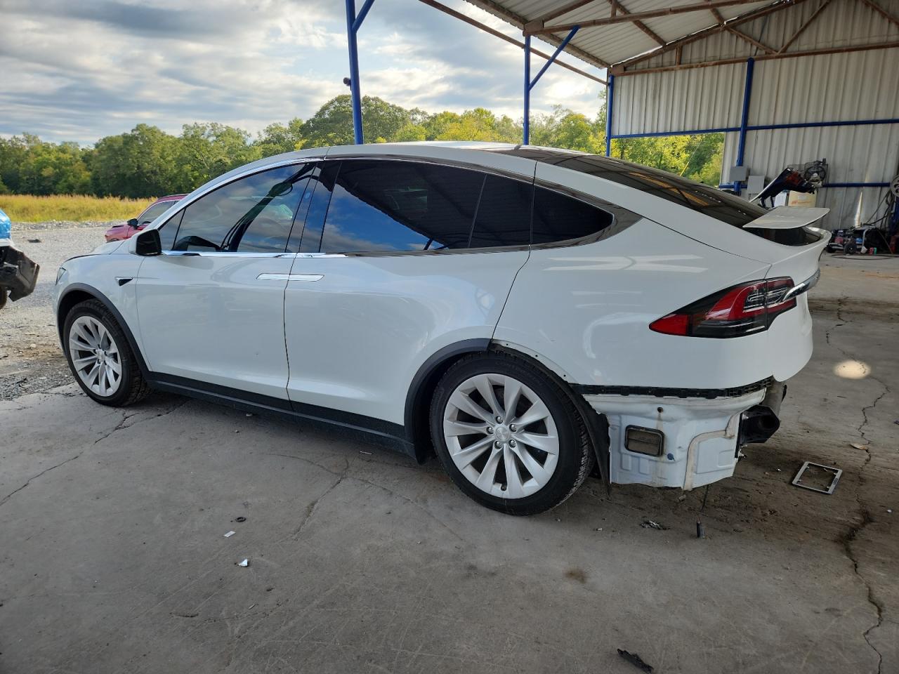 TESLA MODEL X