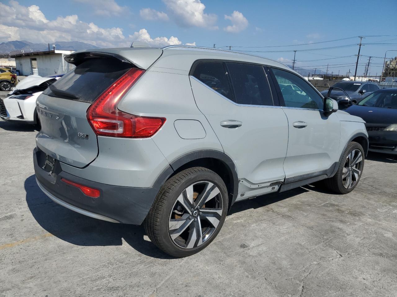 VOLVO XC40 ULTIMATE
