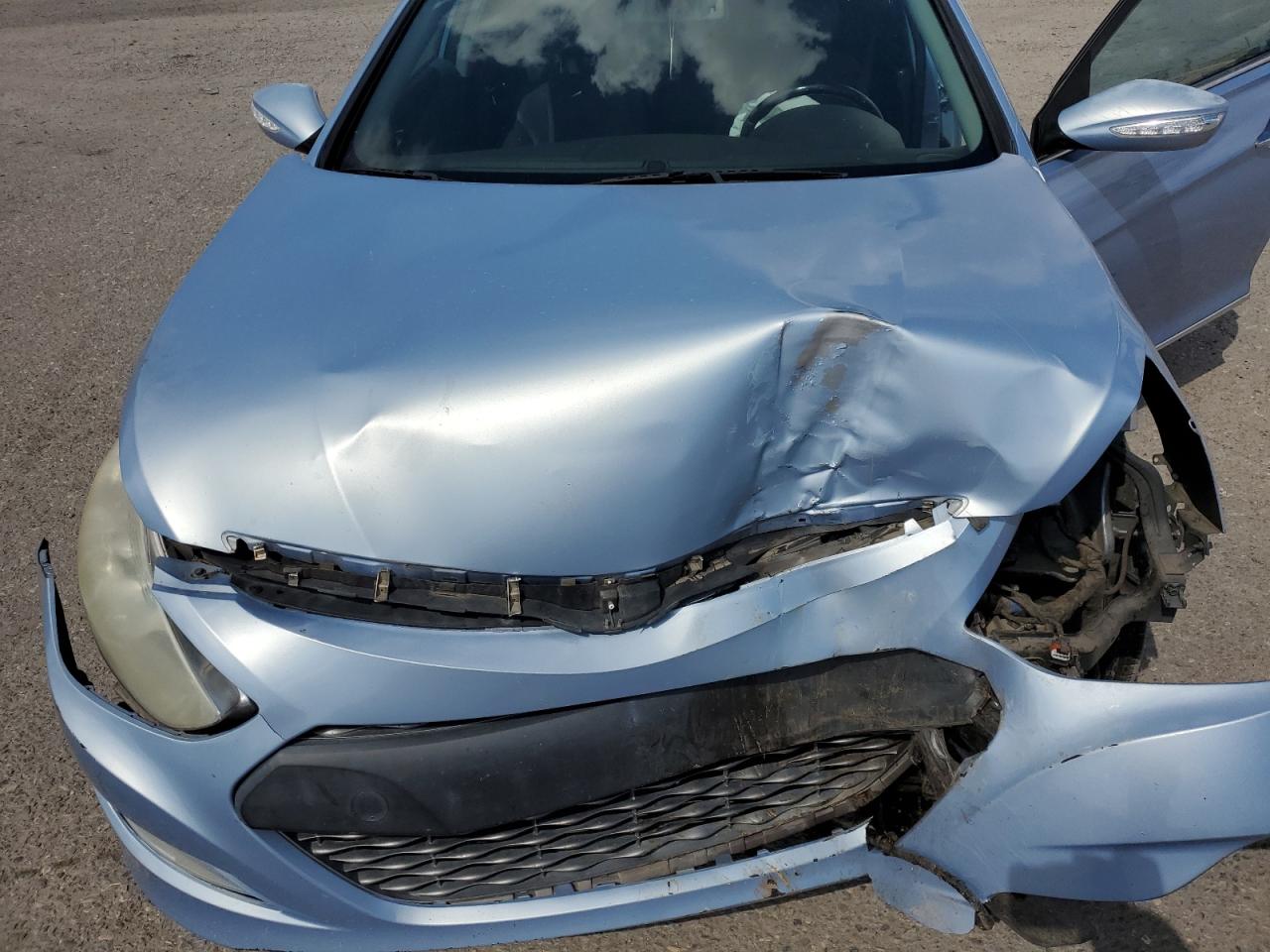 HYUNDAI SONATA HYBRID