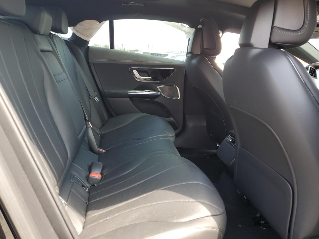 MERCEDES-BENZ EQE 350+