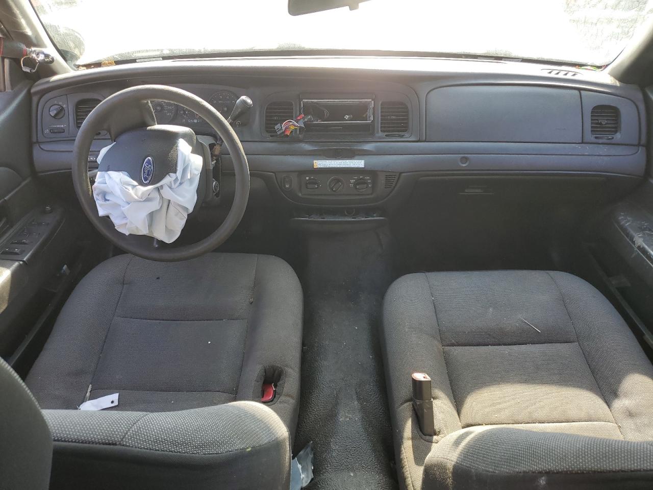 FORD CROWN VICTORIA POLICE INTERCEPTOR