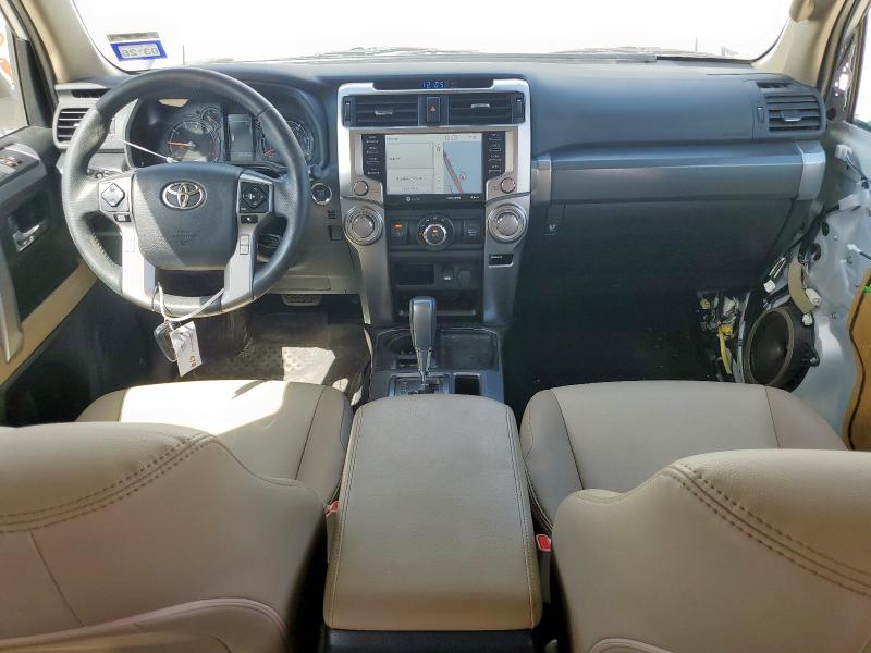 2022 TOYOTA 4RUNNER SR JTEFU5JR7N5263374