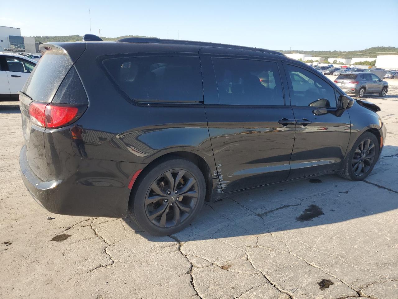 CHRYSLER PACIFICA TOURING L PLUS