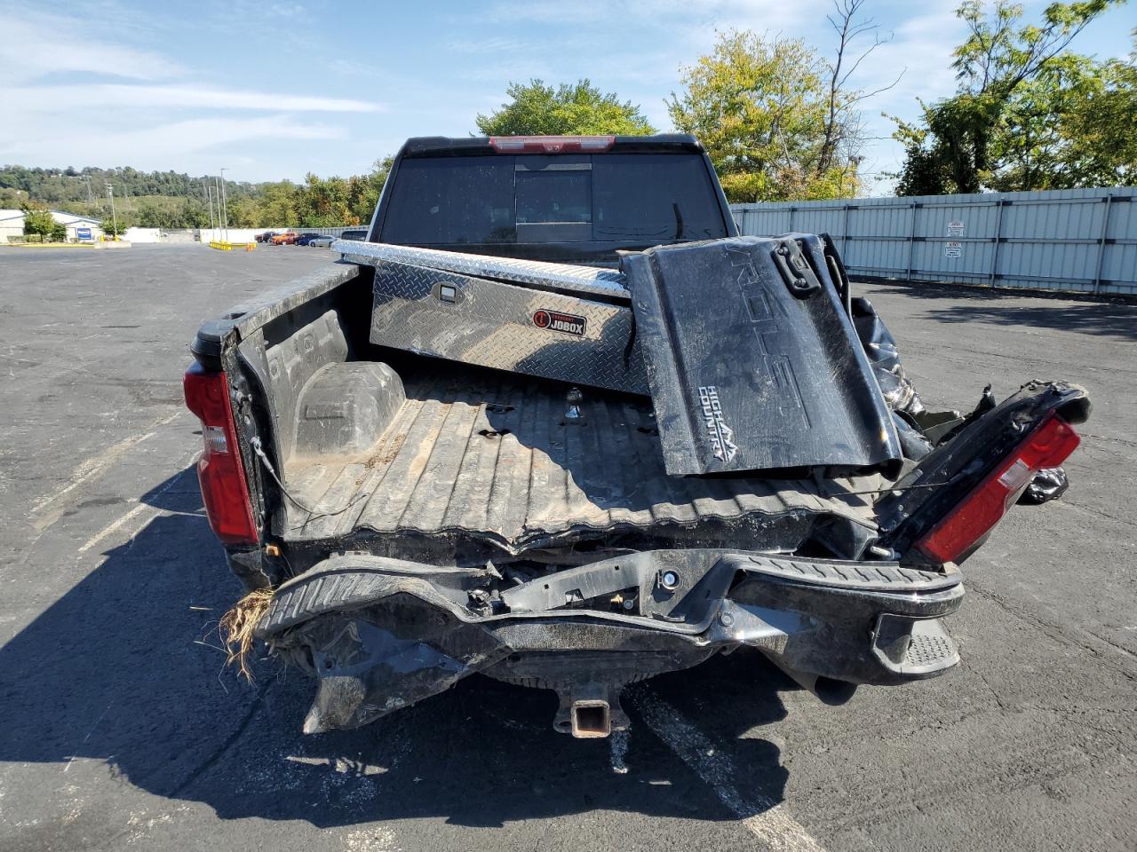 CHEVROLET SILVERADO K3500 HIGH COUNTRY