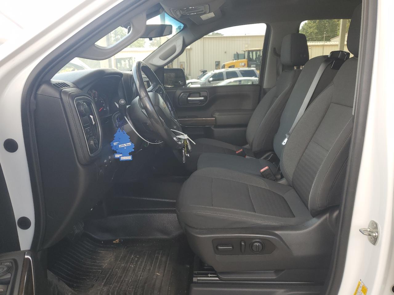 CHEVROLET SILVERADO C1500 LT