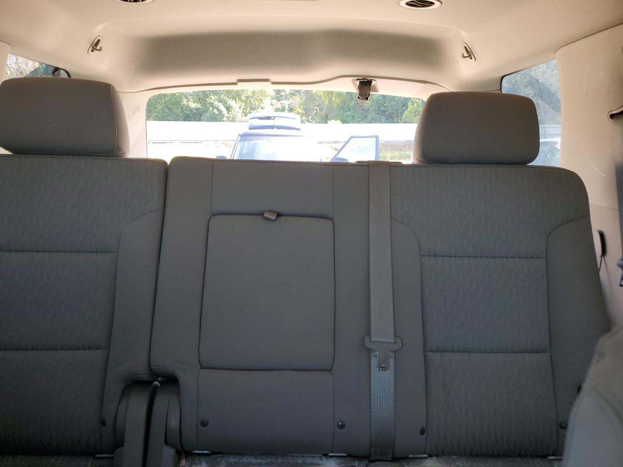 CHEVROLET TAHOE C1500 LS