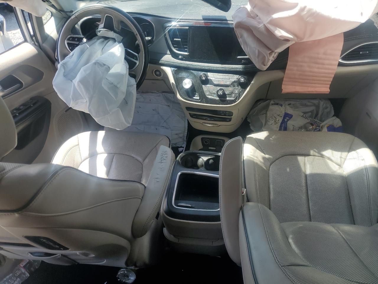 CHRYSLER PACIFICA HYBRID LIMITED