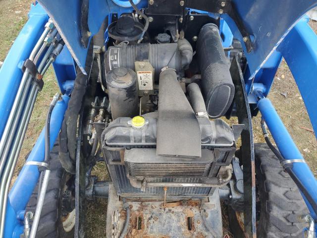 2004 NEWH TRACTOR #3253759013