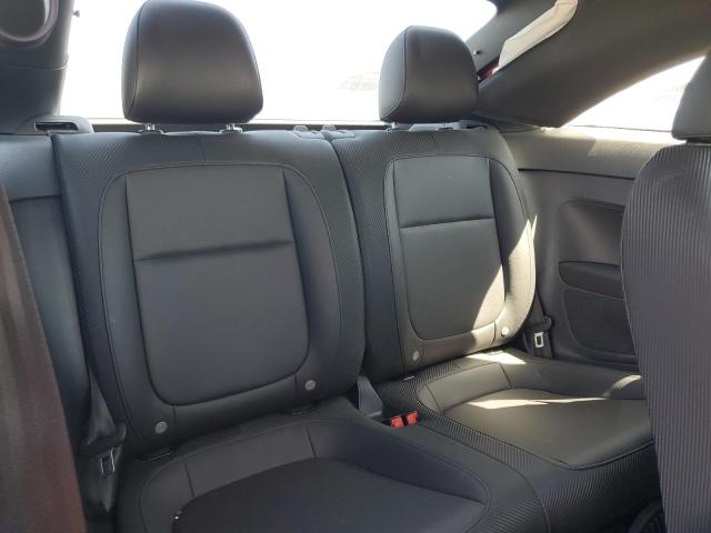2018 VOLKSWAGEN BEETLE S 3VWFD7AT1JM703165