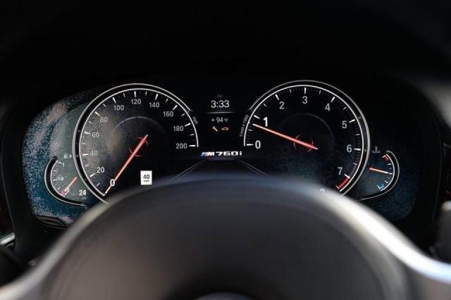 2019 BMW M760 XI WBA7H6C50KG615043