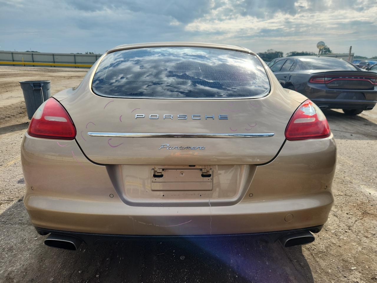 PORSCHE PANAMERA 2