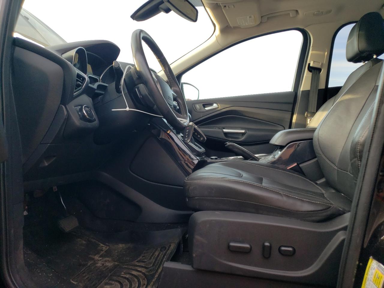 FORD ESCAPE TITANIUM