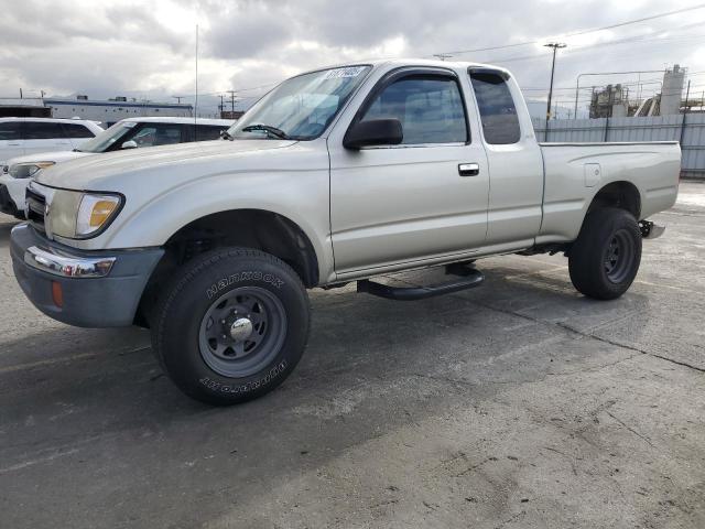 TOYOTA TACOMA