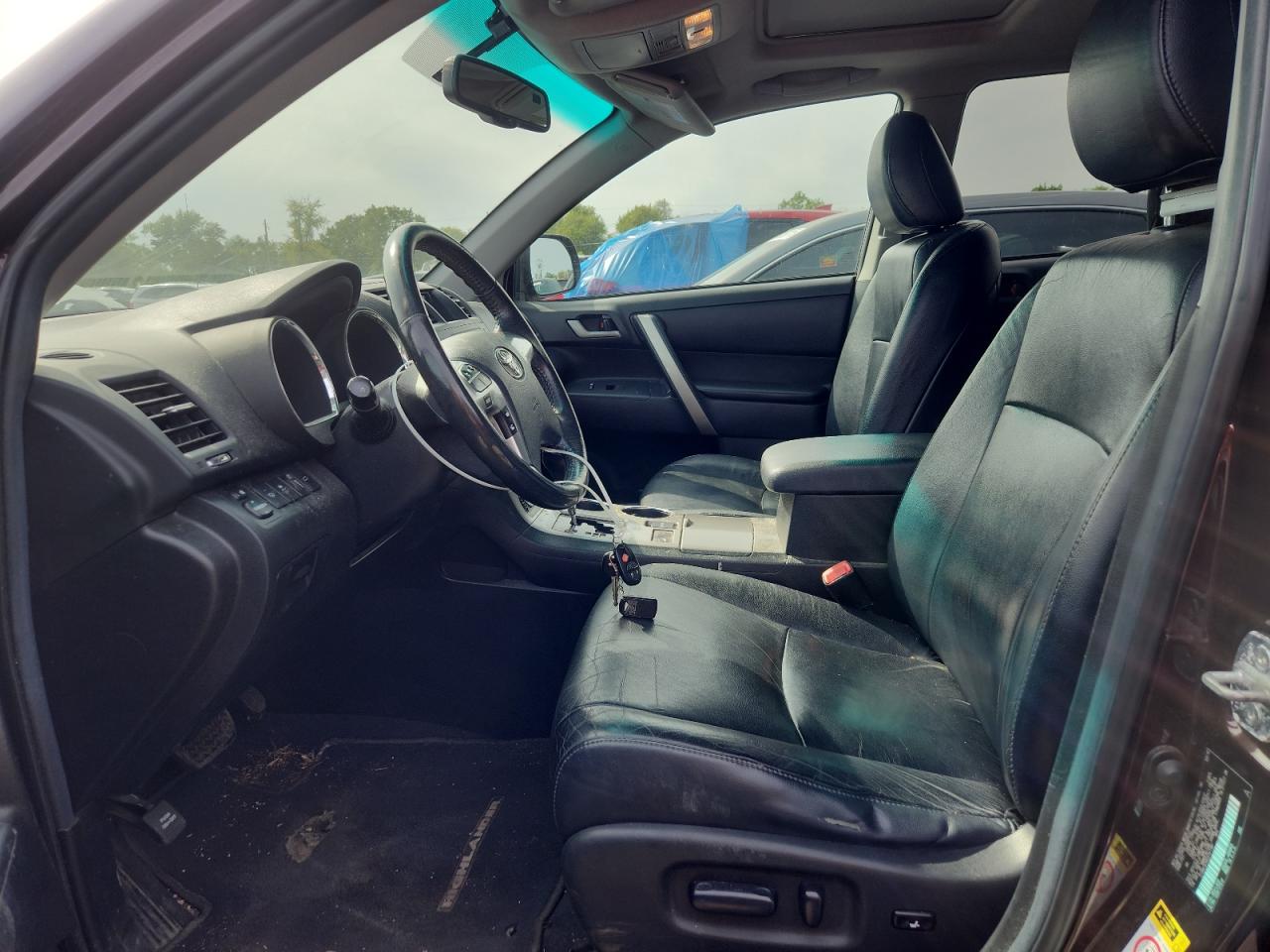 TOYOTA HIGHLANDER BASE