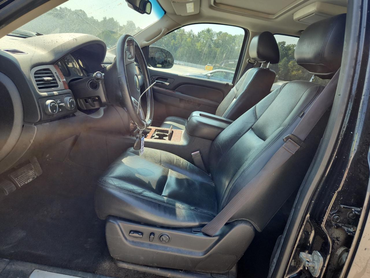 CHEVROLET TAHOE K1500 LTZ