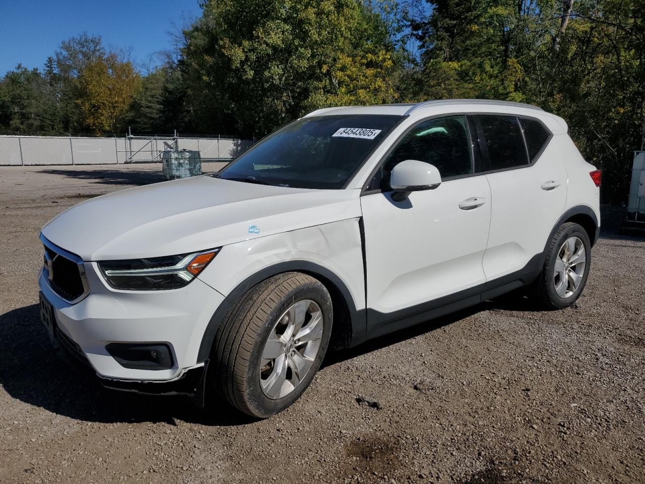 VOLVO XC40 T5 MOMENTUM