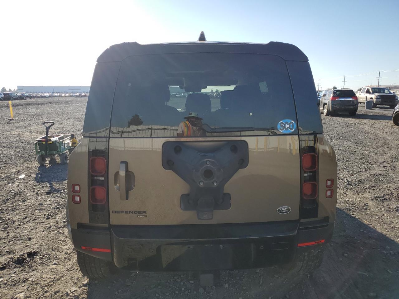 LAND ROVER DEFENDER 110 SE