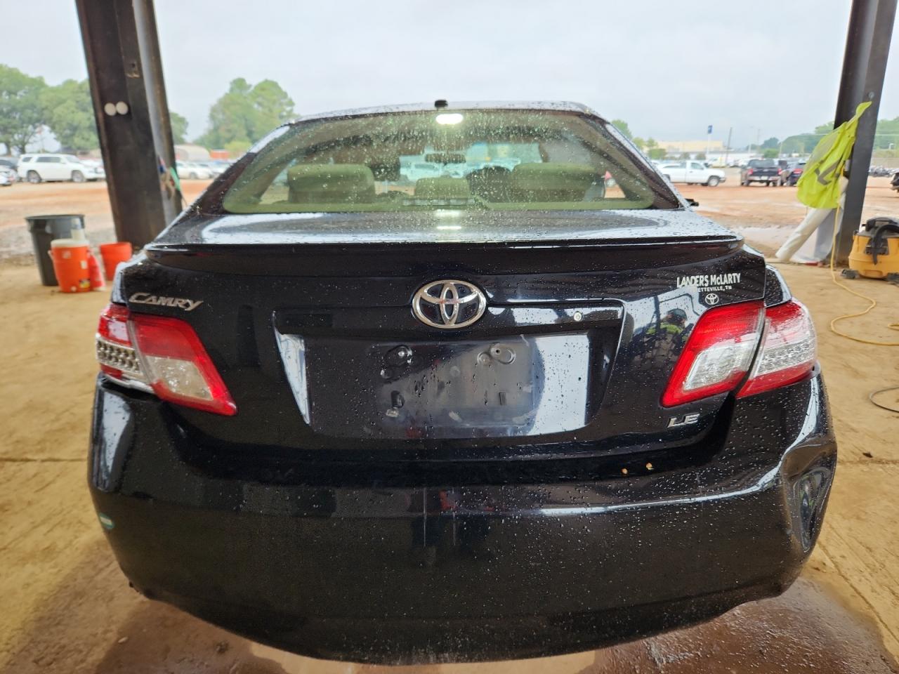TOYOTA CAMRY BASE