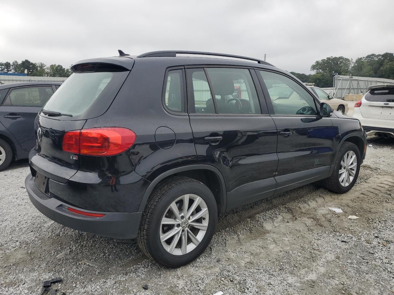 VOLKSWAGEN TIGUAN S