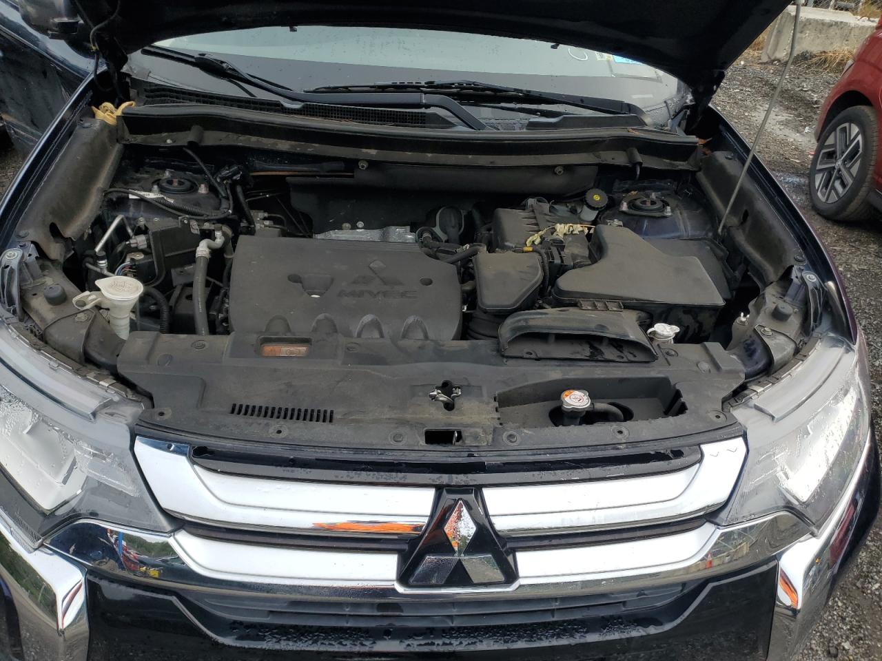 MITSUBISHI OUTLANDER ES