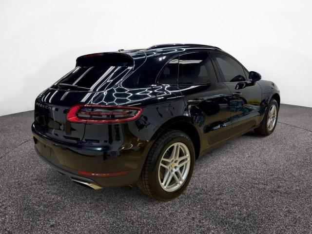 2017 PORSCHE MACAN WP1AA2A53HLB03XXX