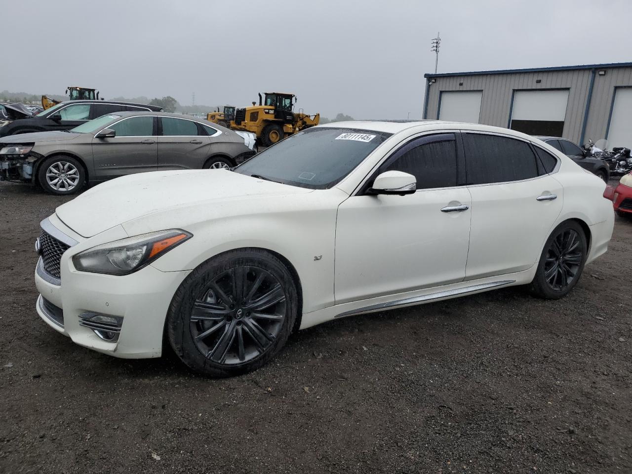 INFINITI Q70 3.7