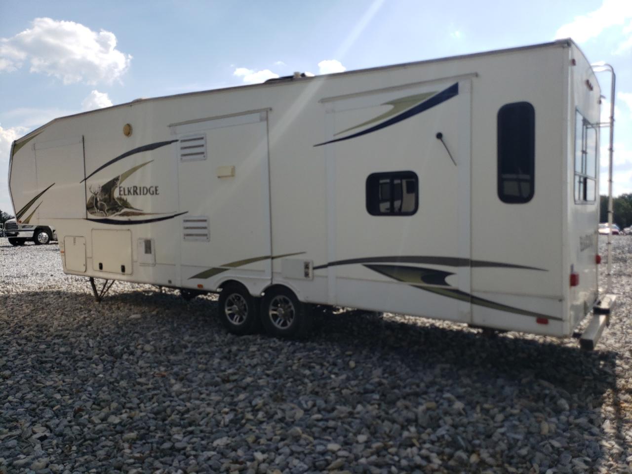 Lot #3265260999 2011 ELK 37ULTA