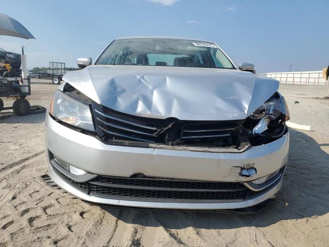 2015 VOLKSWAGEN PASSAT SE 1VWBS7A34FC004741