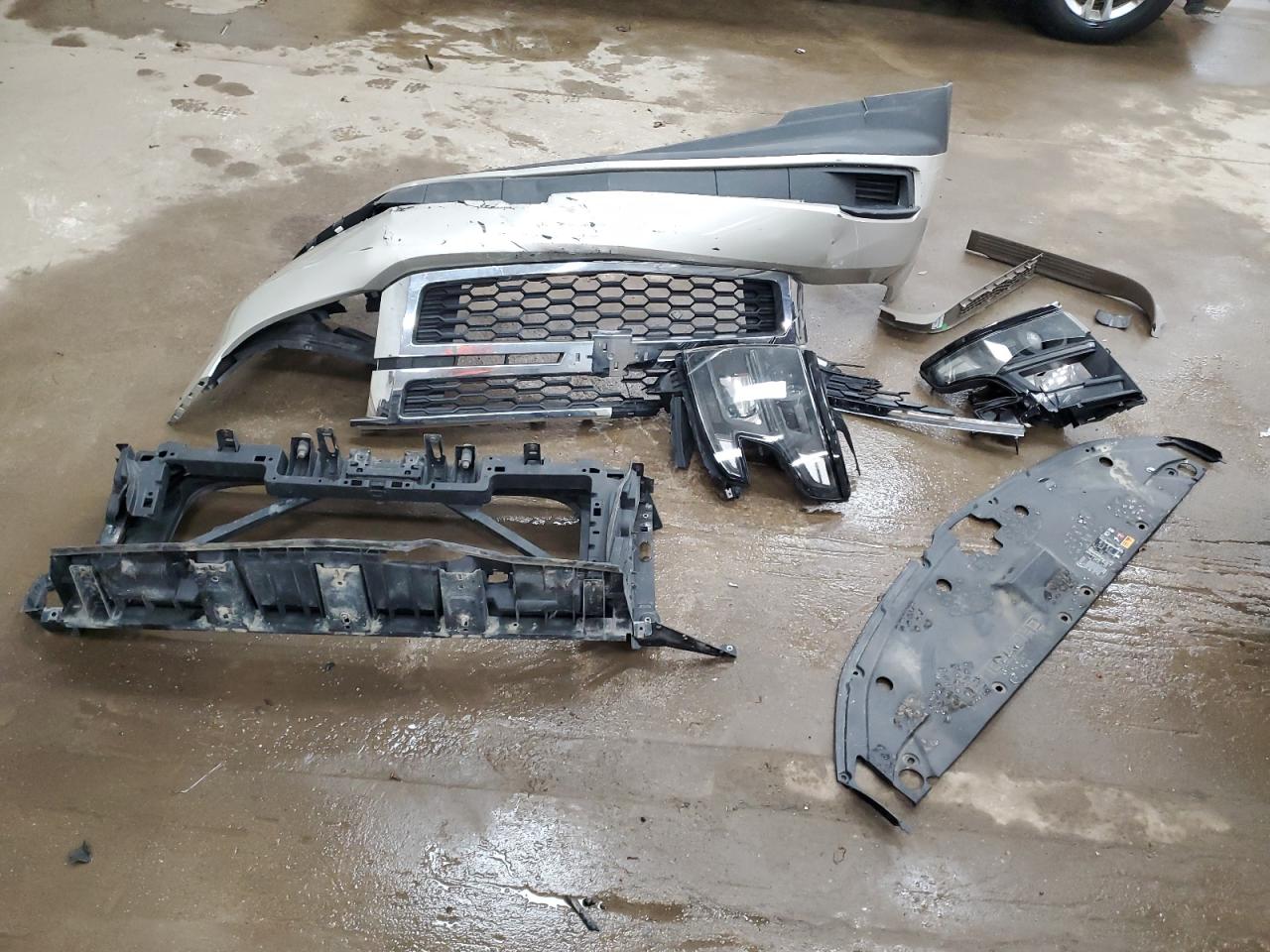 CHEVROLET SUBURBAN K1500 LS