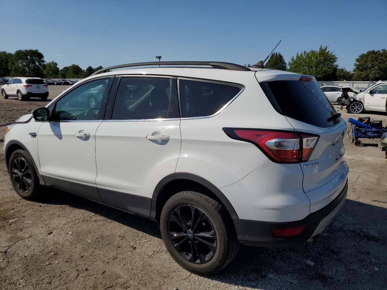 FORD ESCAPE SE
