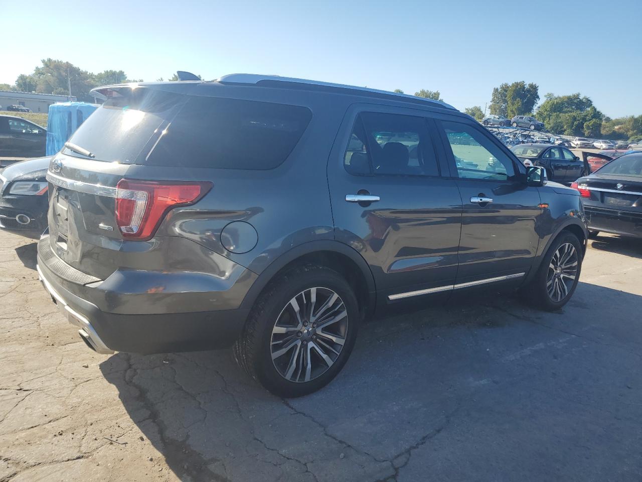 FORD EXPLORER PLATINUM