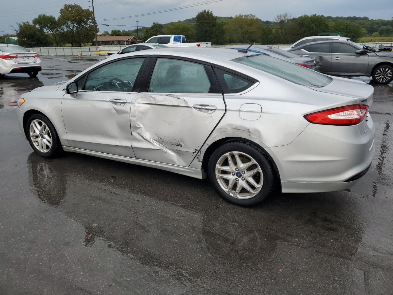 FORD FUSION SE