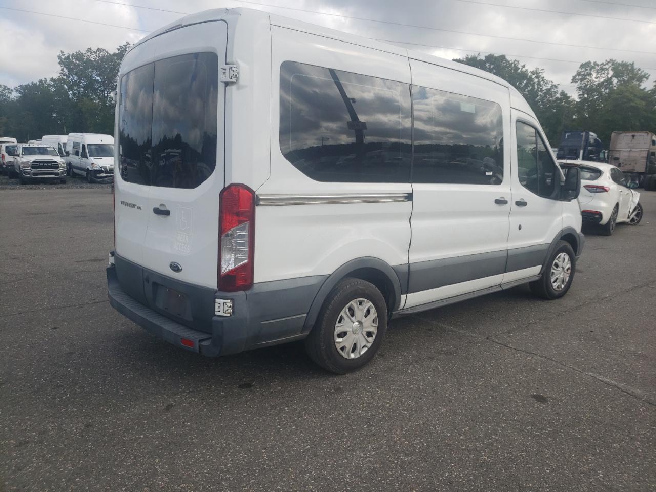 Lot #3309229616 2016 FORD TRANSIT T-